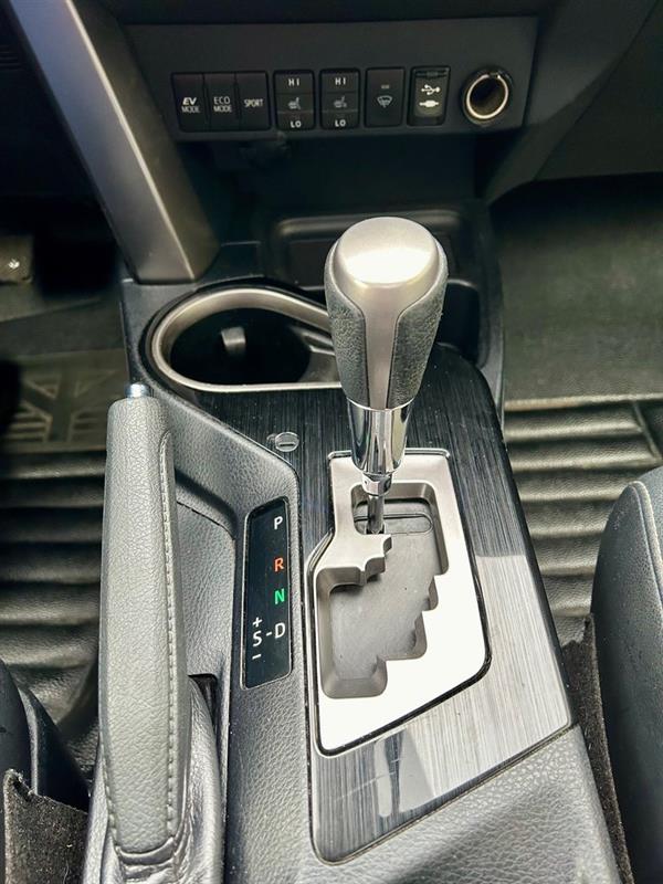 Toyota RAV4 Hybrid 16