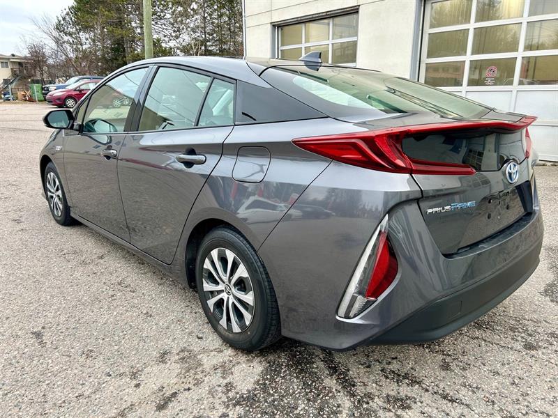 Toyota Prius Prime 7