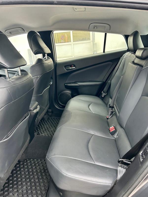 Toyota Prius Prime 11