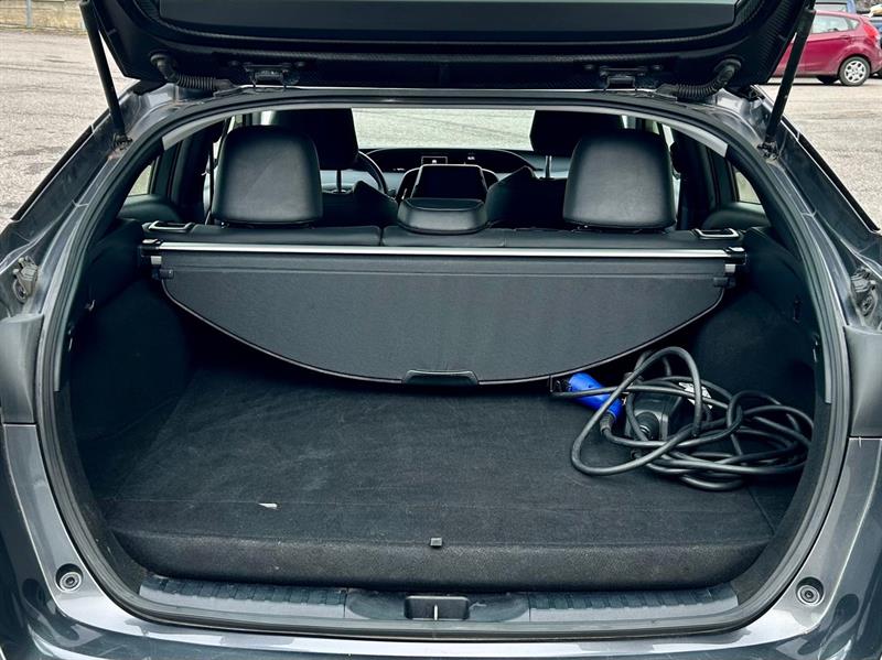 Toyota Prius Prime 12