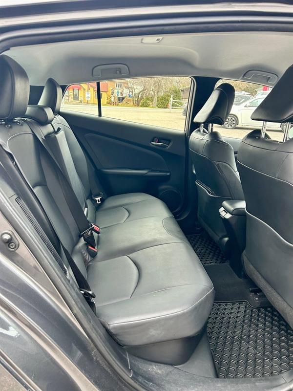 Toyota Prius Prime 13