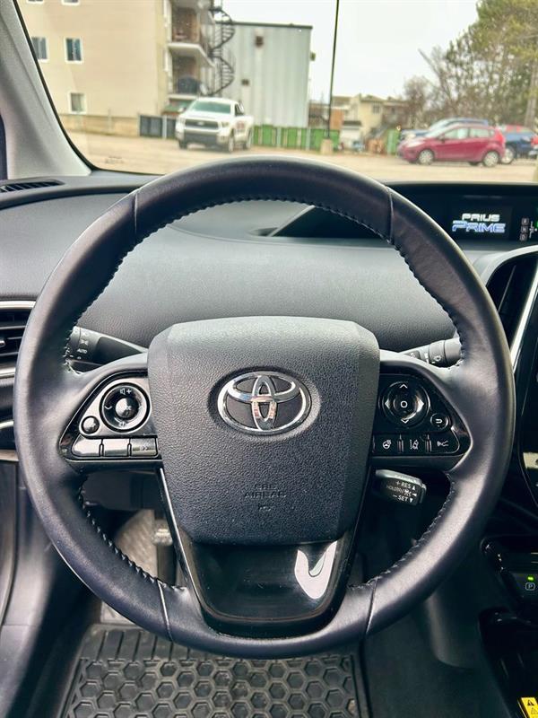 Toyota Prius Prime 16