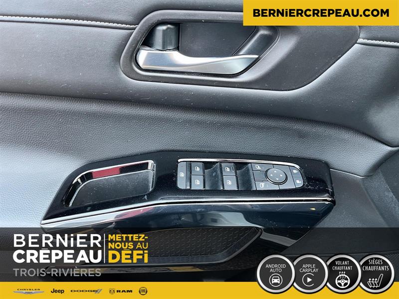 Nissan Pathfinder 12