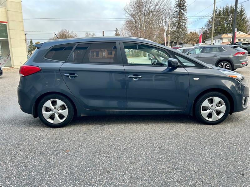 Kia Rondo 4