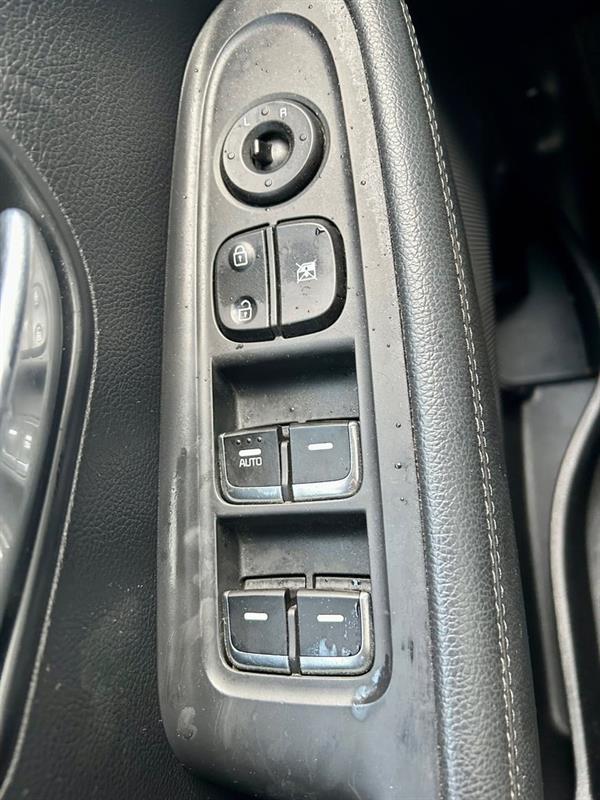 Kia Rondo 16