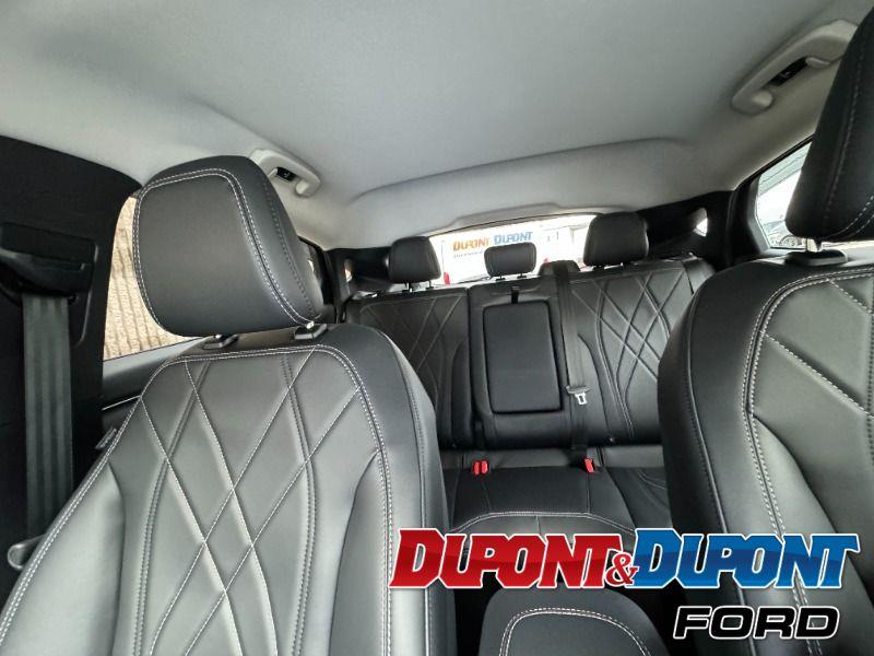 Ford Mustang Mach-e 32