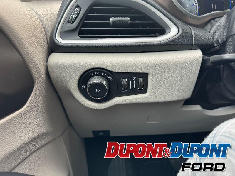 Chrysler Pacifica 27