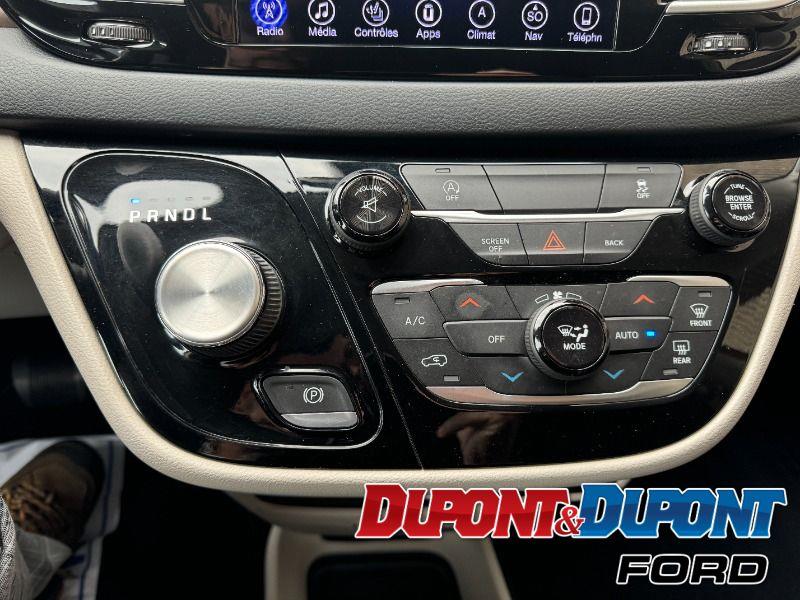 Chrysler Pacifica 30