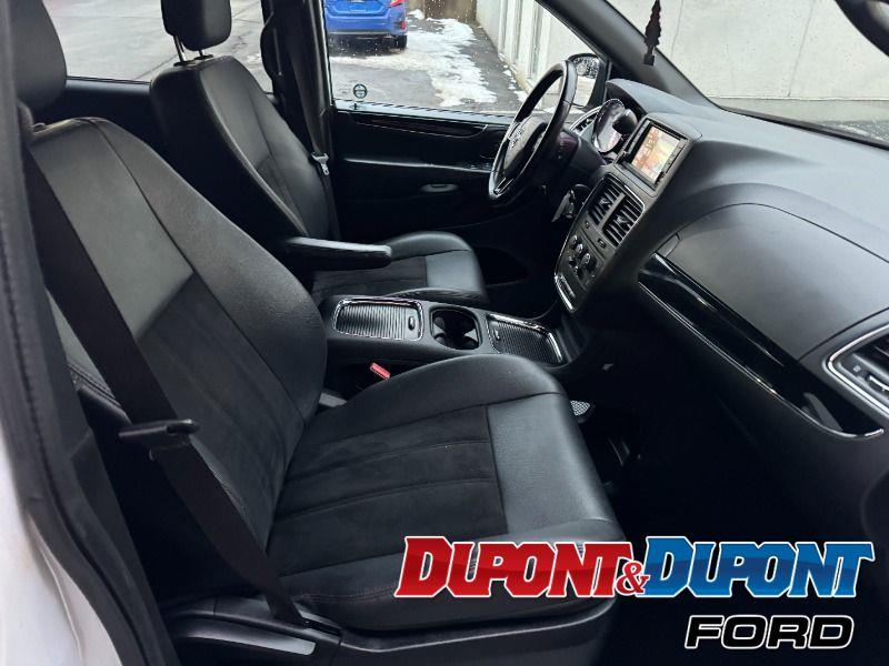 Dodge Grand Caravan 24