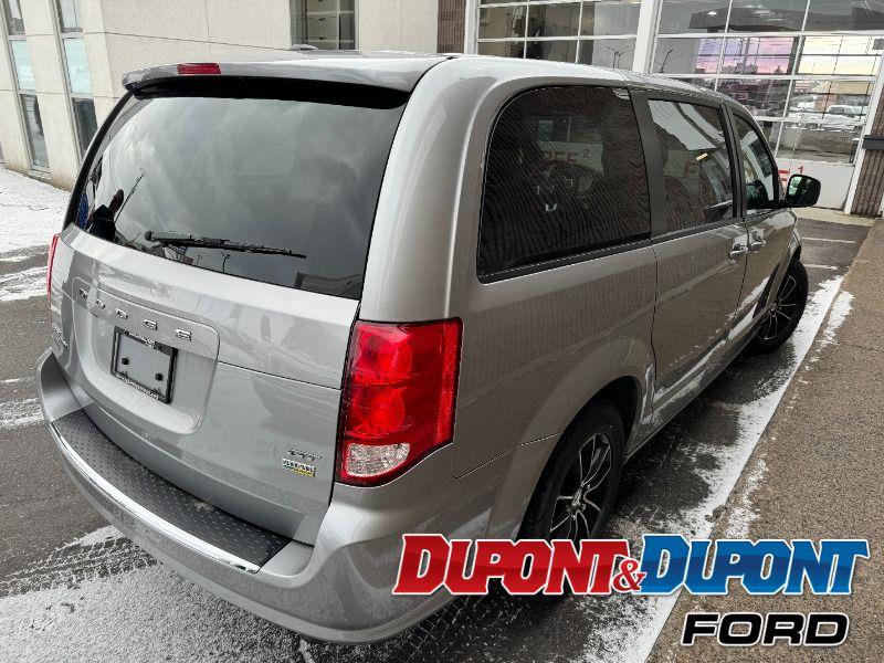 Dodge Grand Caravan 5