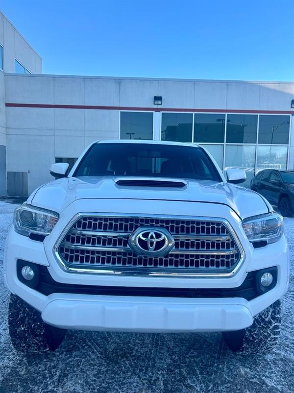 Toyota Tacoma 2