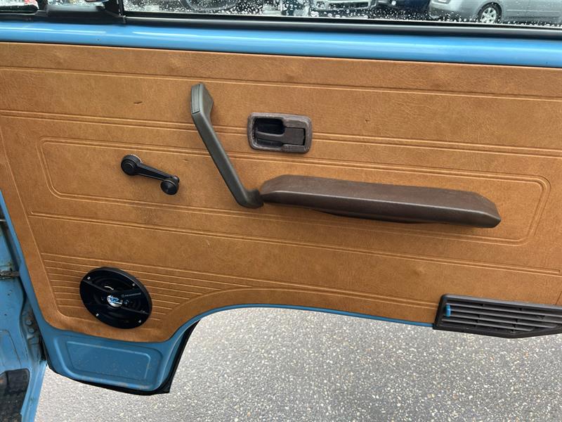 Volkswagen Vanagon 11