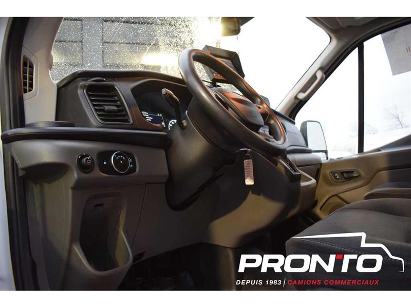 Ford Transit 18