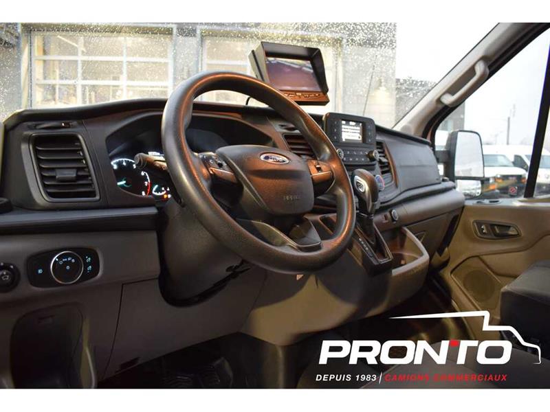 Ford Transit 19