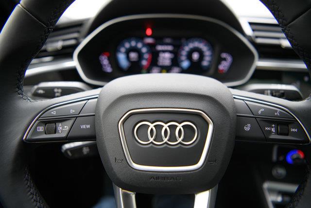 Audi Q3 21
