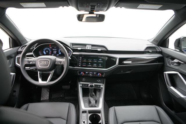 Audi Q3 28