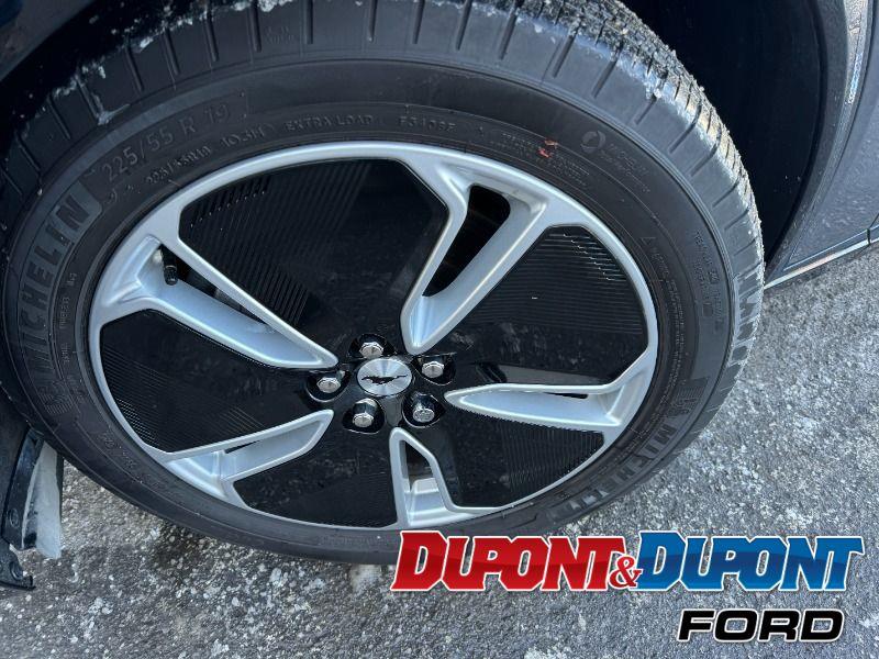 Ford Mustang Mach-e 8