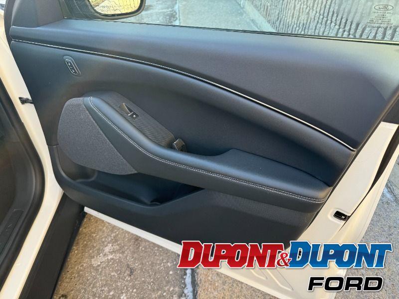 Ford Mustang Mach-e 24