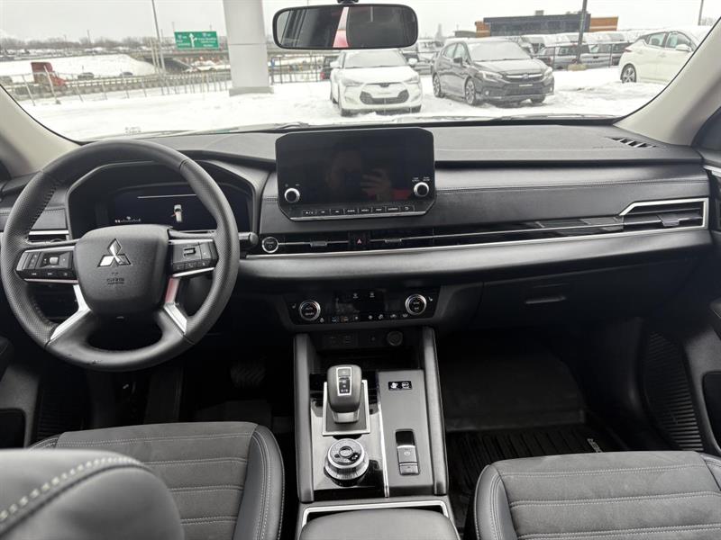 Mitsubishi Outlander 14