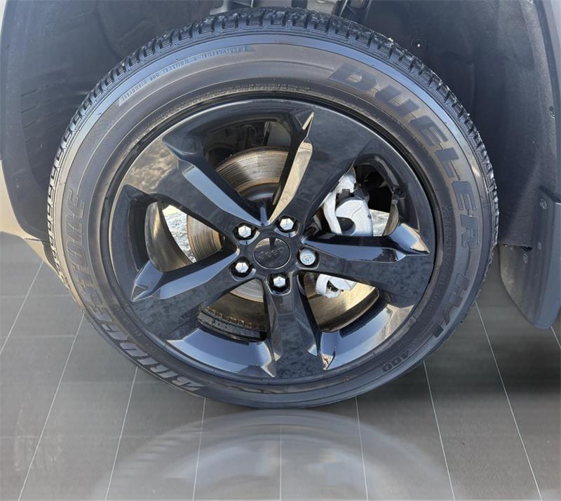 Jeep Grand Cherokee 9