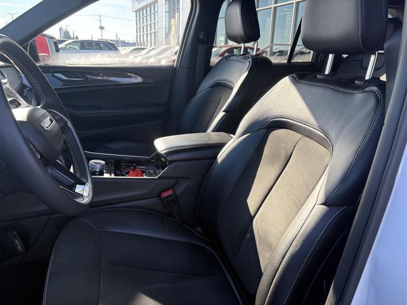 Jeep Grand Cherokee 11