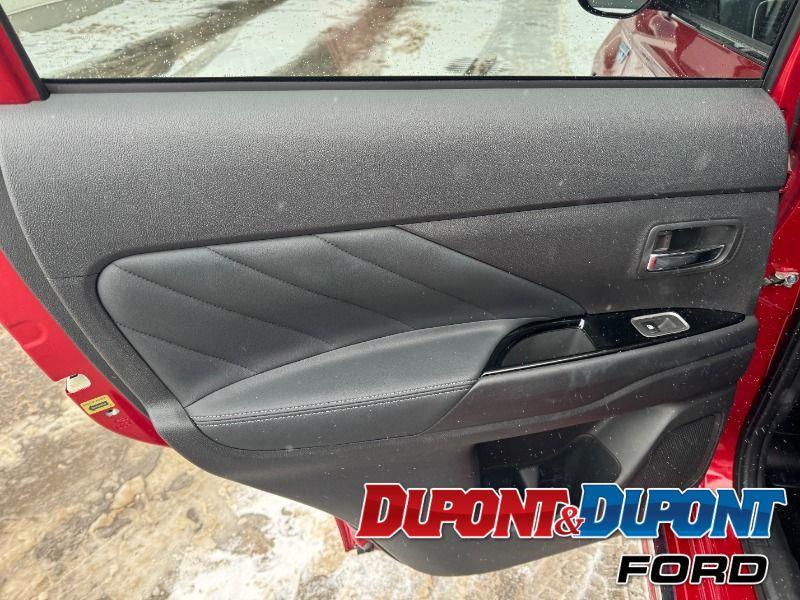 Mitsubishi Outlander 22