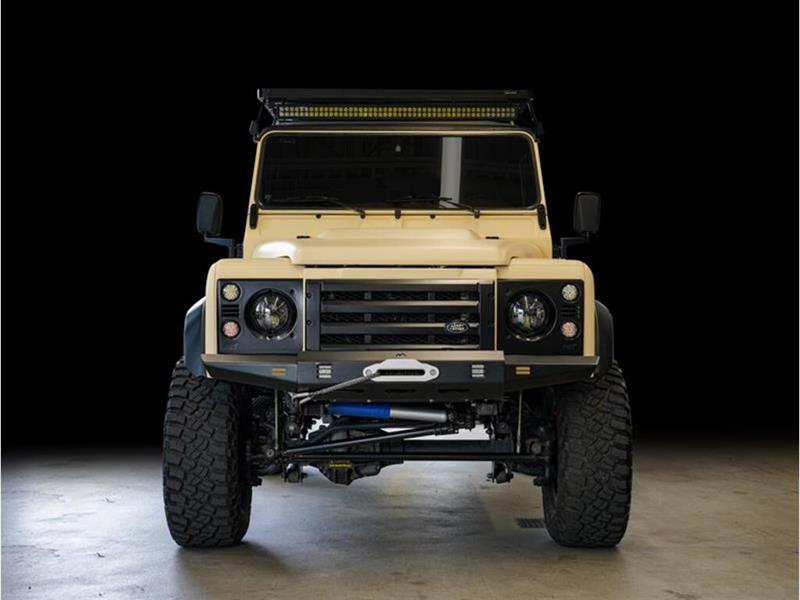Land Rover Defender 2