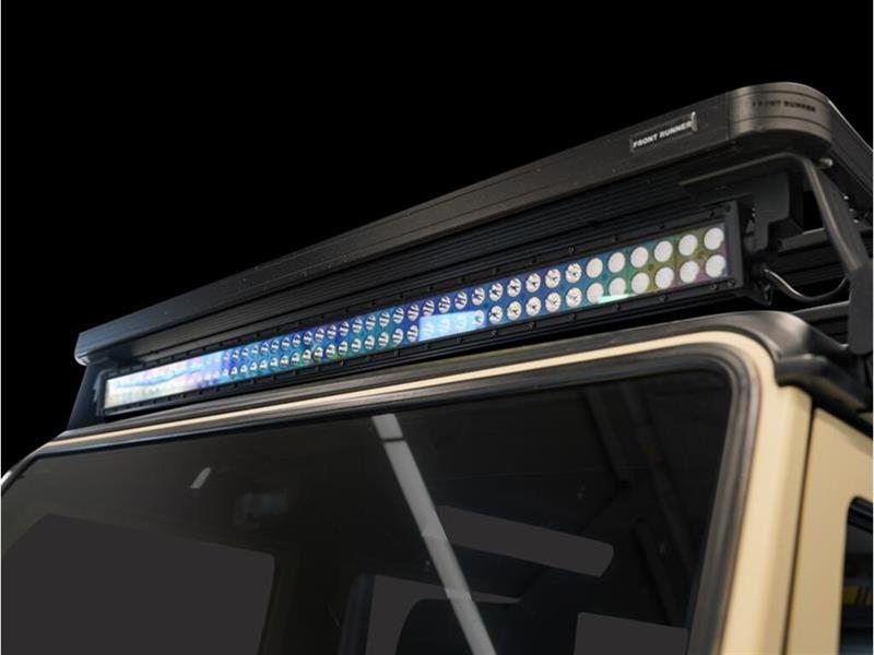 Land Rover Defender 29