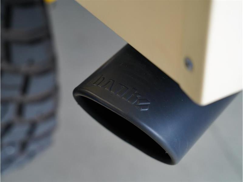 Land Rover Defender 44