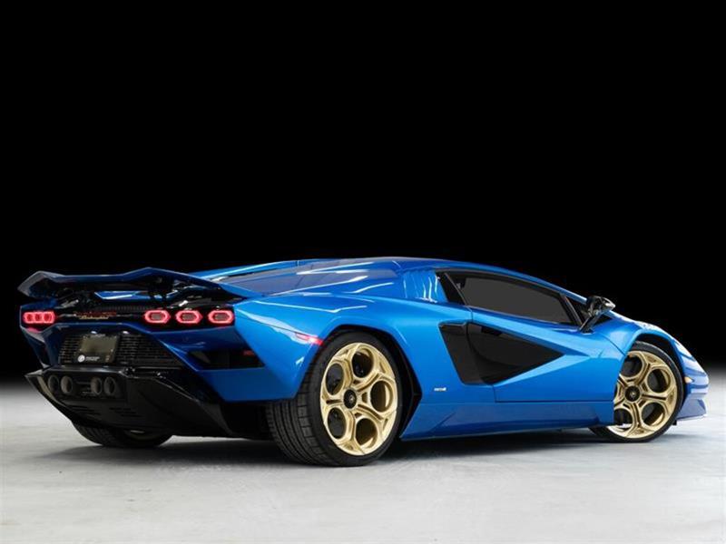 Lamborghini Countach 5