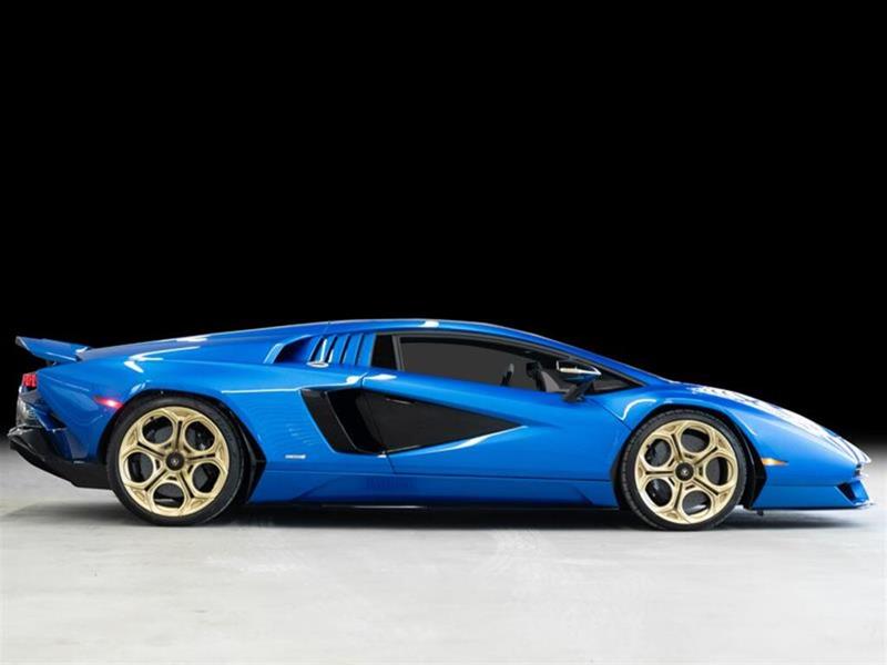 Lamborghini Countach 6