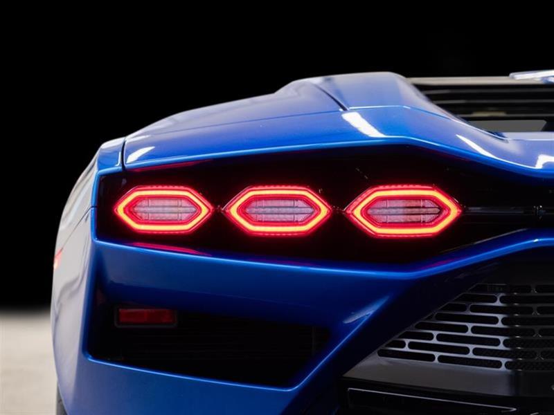 Lamborghini Countach 9