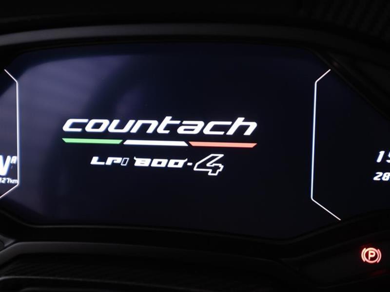 Lamborghini Countach 18