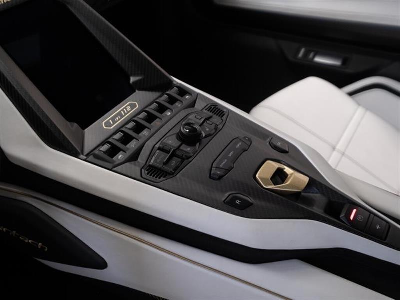 Lamborghini Countach 22