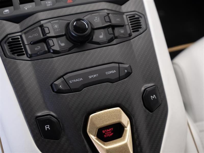 Lamborghini Countach 24