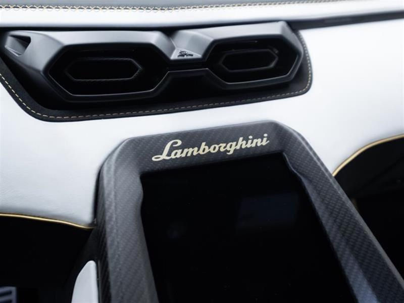 Lamborghini Countach 26