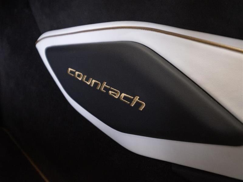Lamborghini Countach 31