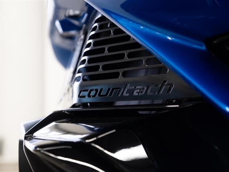 Lamborghini Countach 43