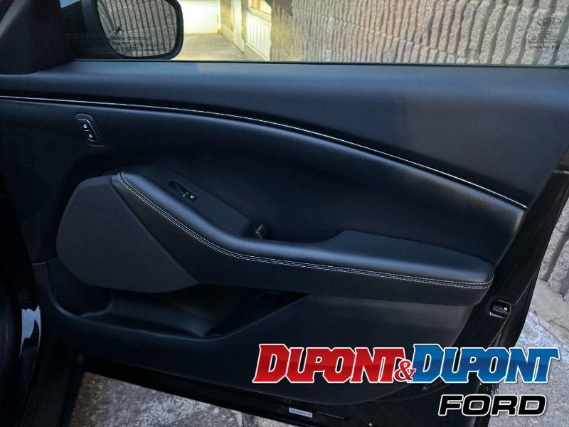 Ford Mustang Mach-e 25