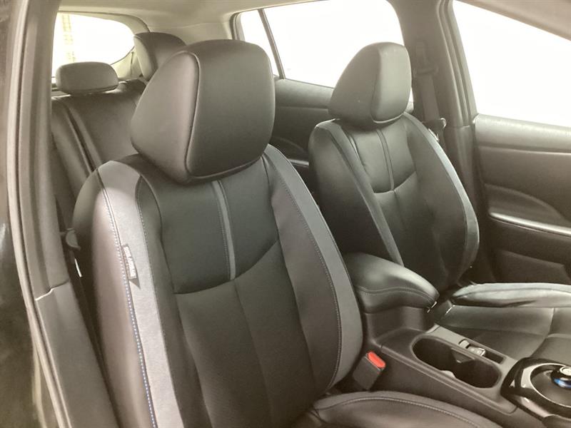 nissan LEAF 2022 - 17