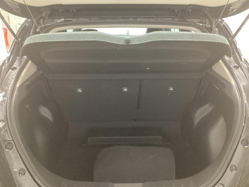 2022 Nissan Leaf - Image 14