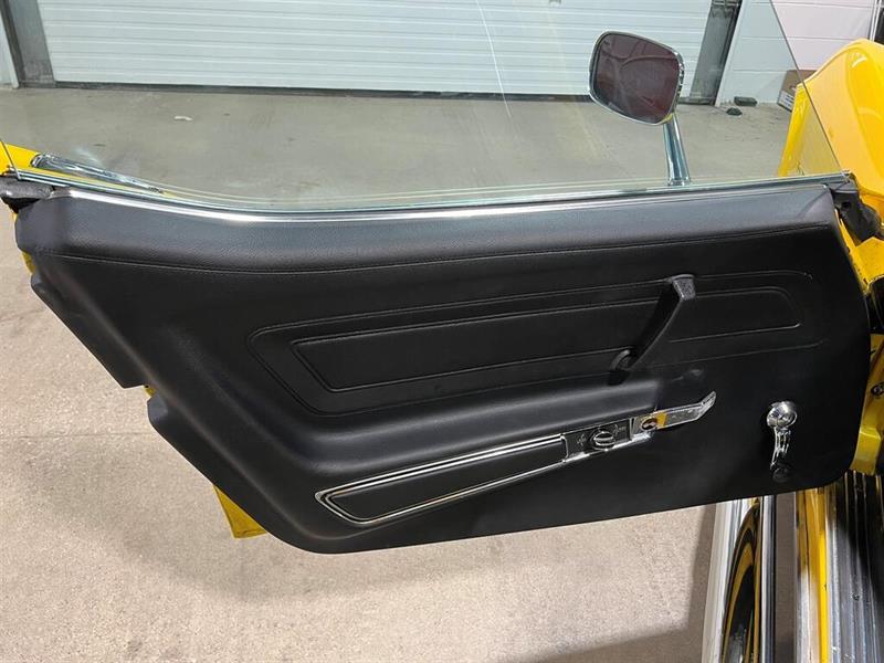 Chevrolet Corvette 14