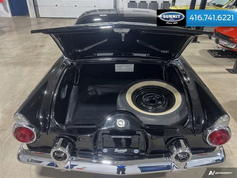 Ford Thunderbird 12