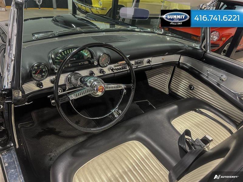 Ford Thunderbird 13