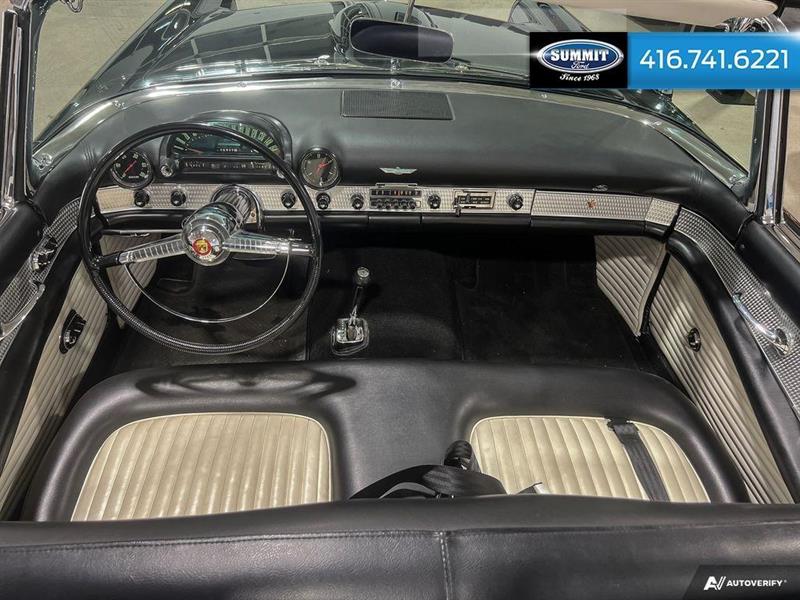 Ford Thunderbird 24
