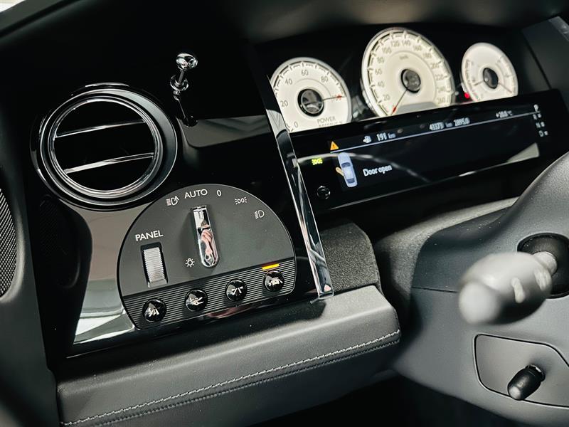 Rolls Royce Silver Wraith 19