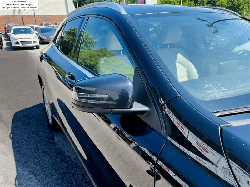 Mercedes-Benz GLA-Class 11