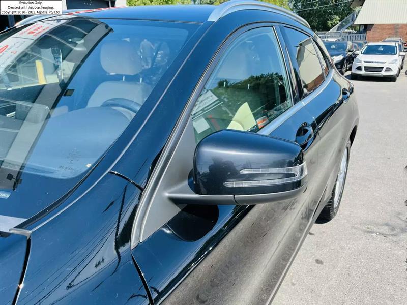 Mercedes-Benz GLA-Class 15