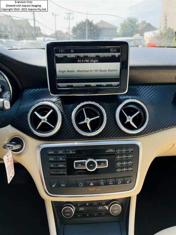 Mercedes-Benz GLA-Class 29