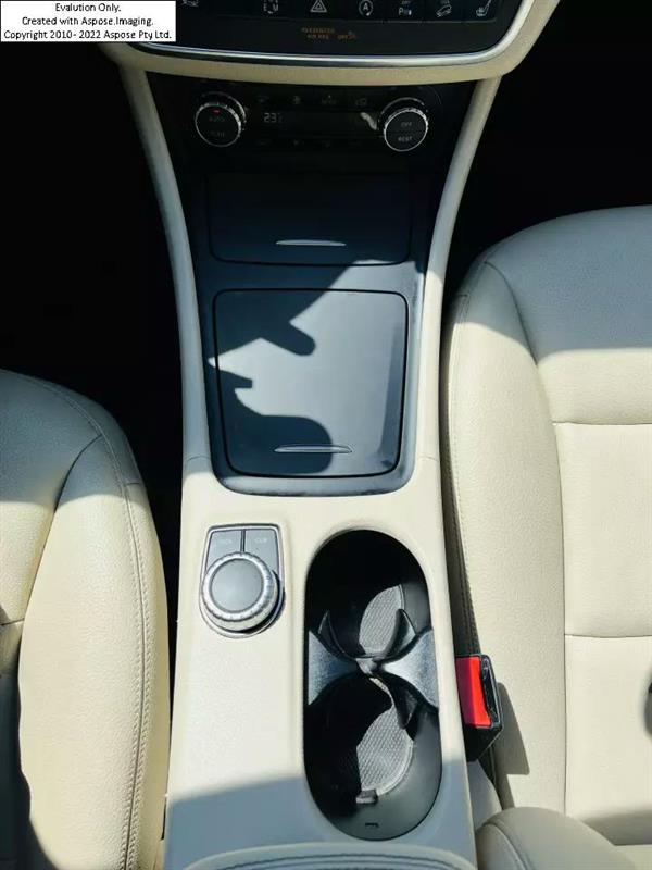 Mercedes-Benz GLA-Class 31